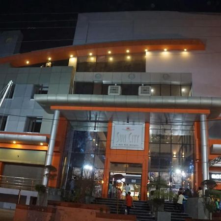 Hotel Suncity & Restaurant Hisār Extérieur photo