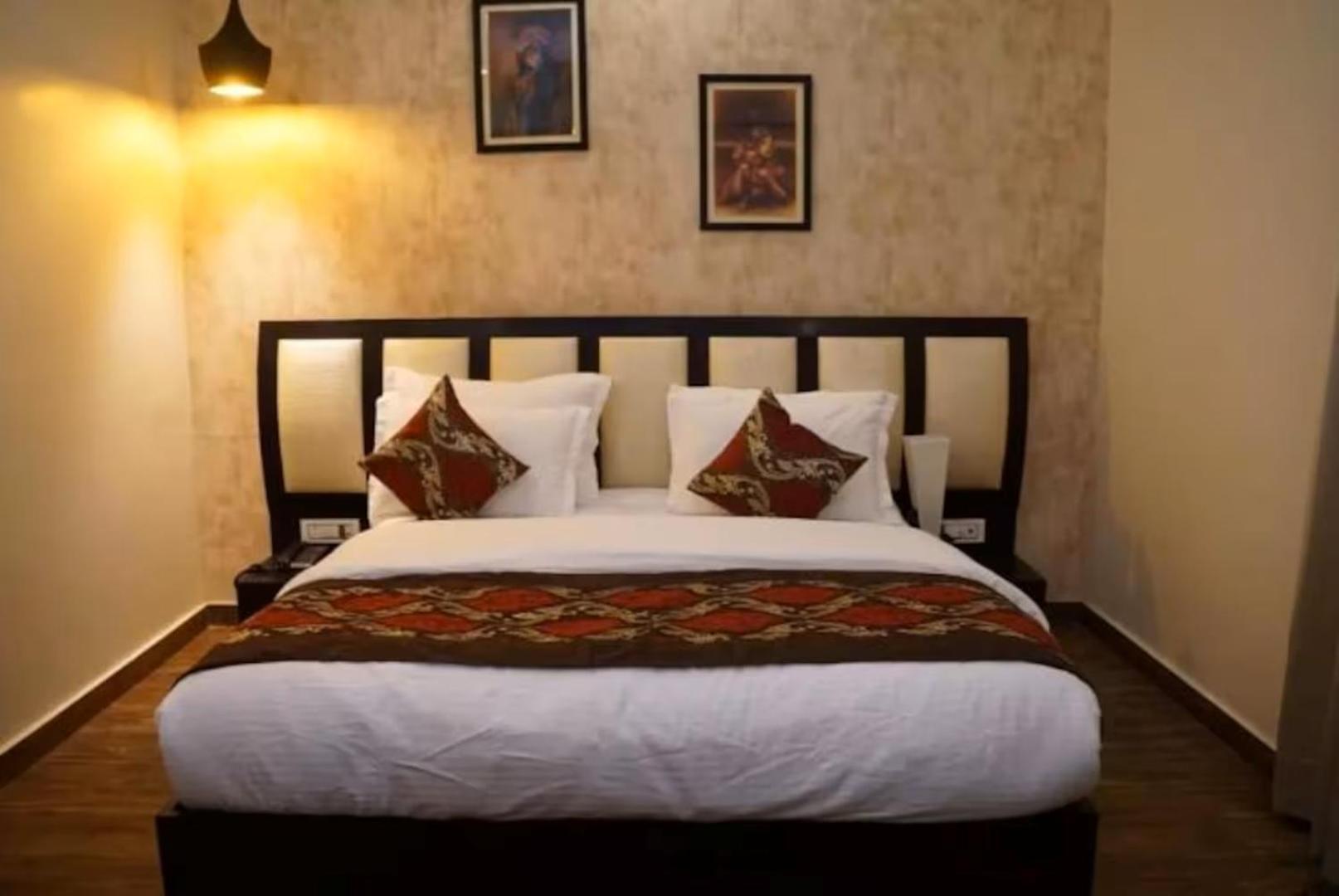 Hotel Suncity & Restaurant Hisār Extérieur photo