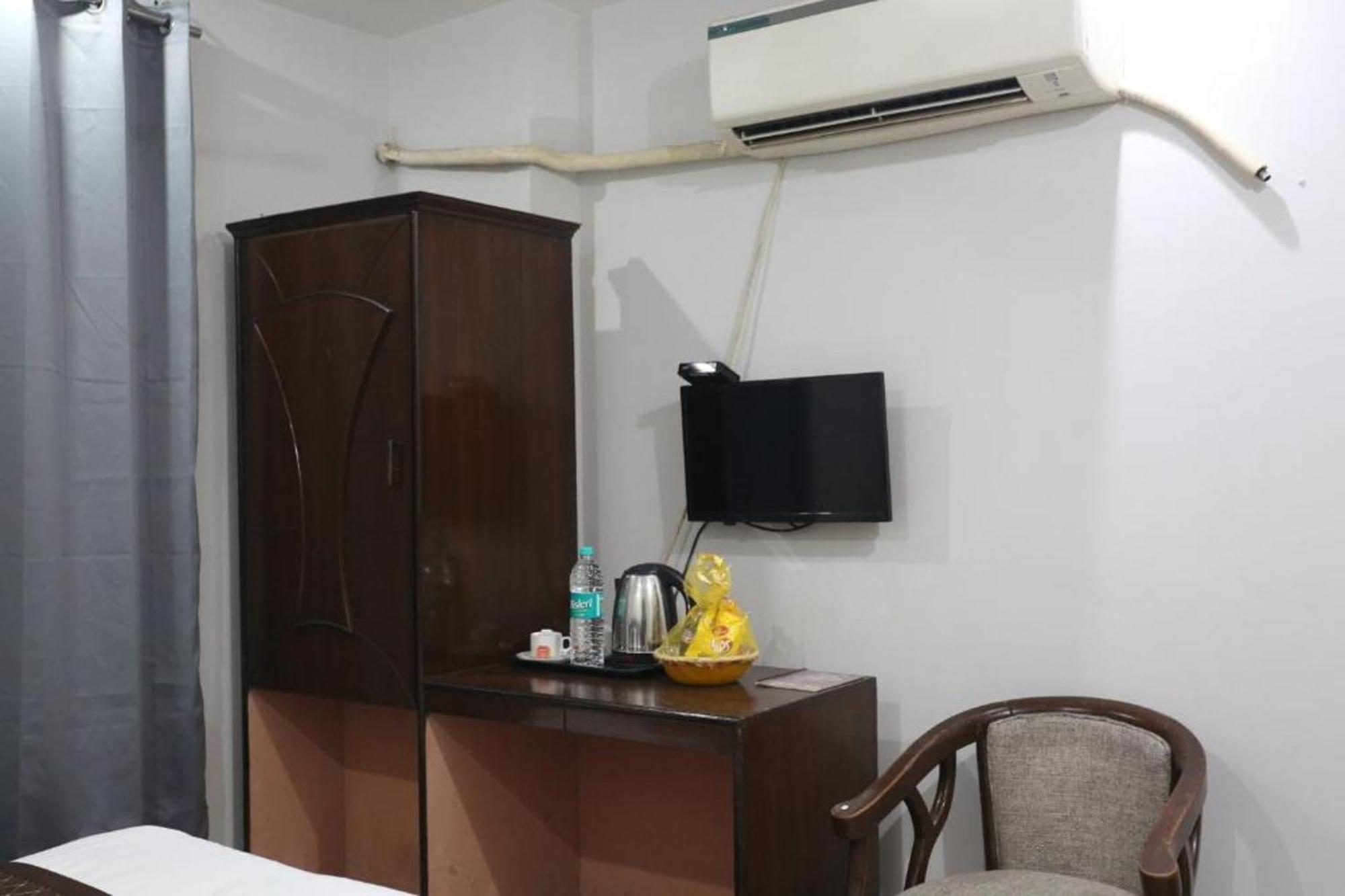 Hotel Suncity & Restaurant Hisār Extérieur photo