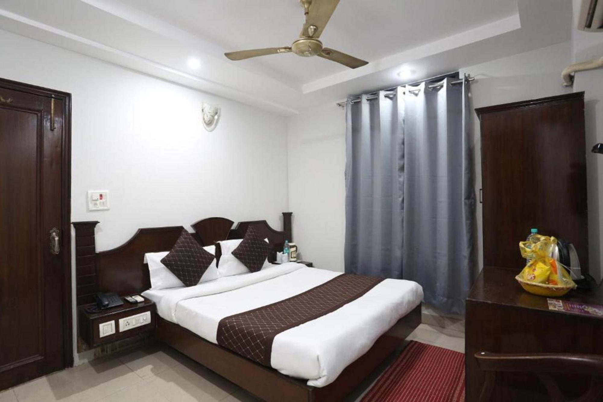 Hotel Suncity & Restaurant Hisār Extérieur photo