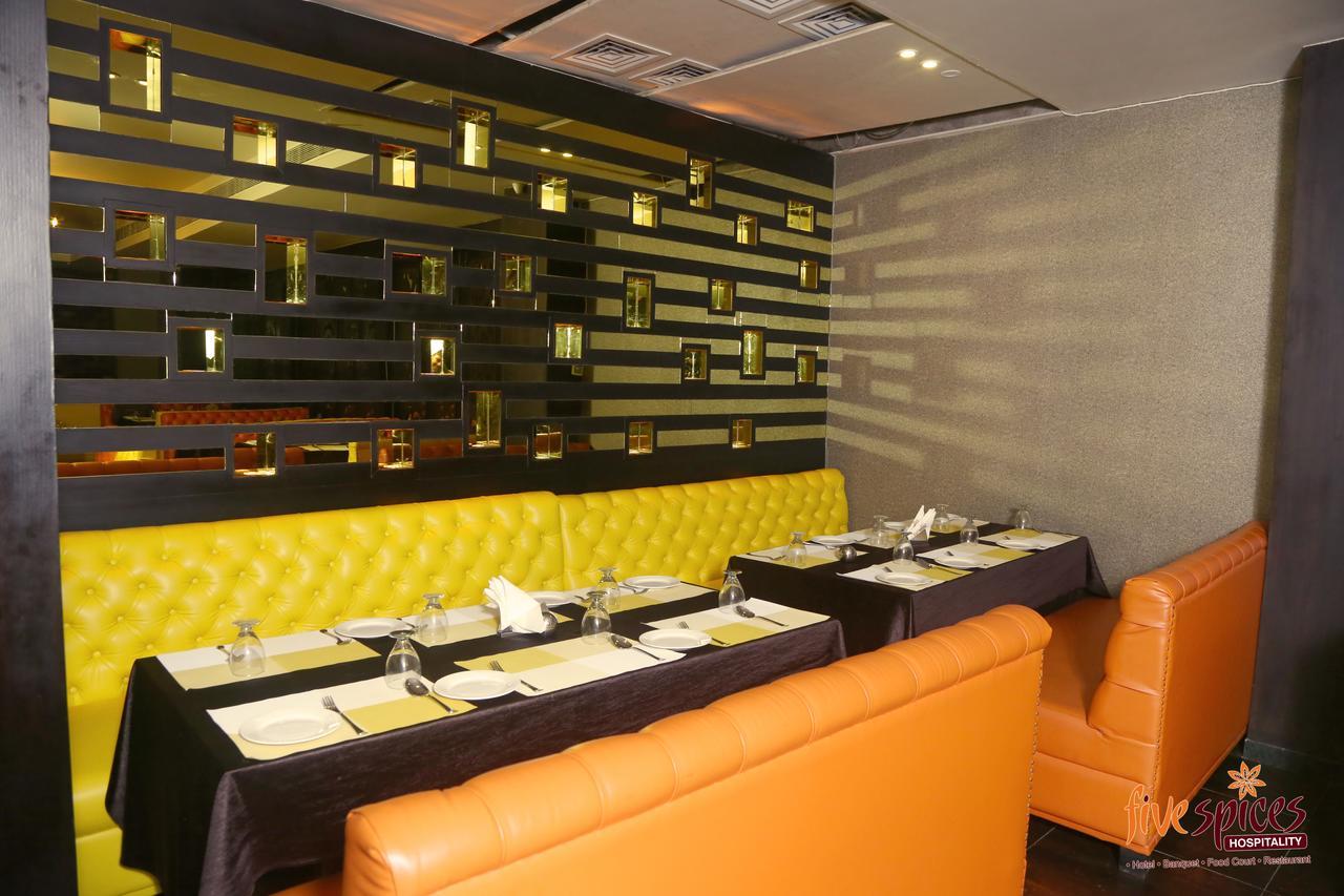 Hotel Suncity & Restaurant Hisār Extérieur photo